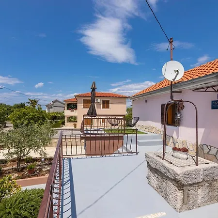 Meri Villa